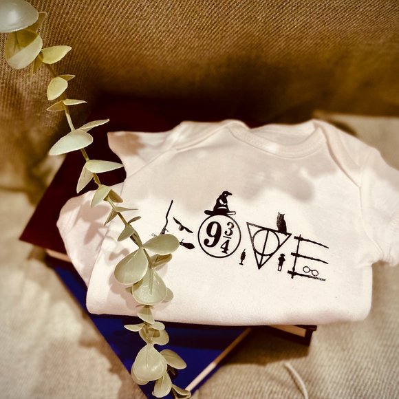 *NEW* Baby Onesie - Love - Harry Potter Theme - White, 100% Cotton - Picture 4 of 5